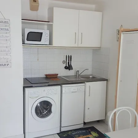 Le Cap D'agde Savannah 1,rez De Jardin, Acces Piscine Et Plage. 4 Personnes אגדה